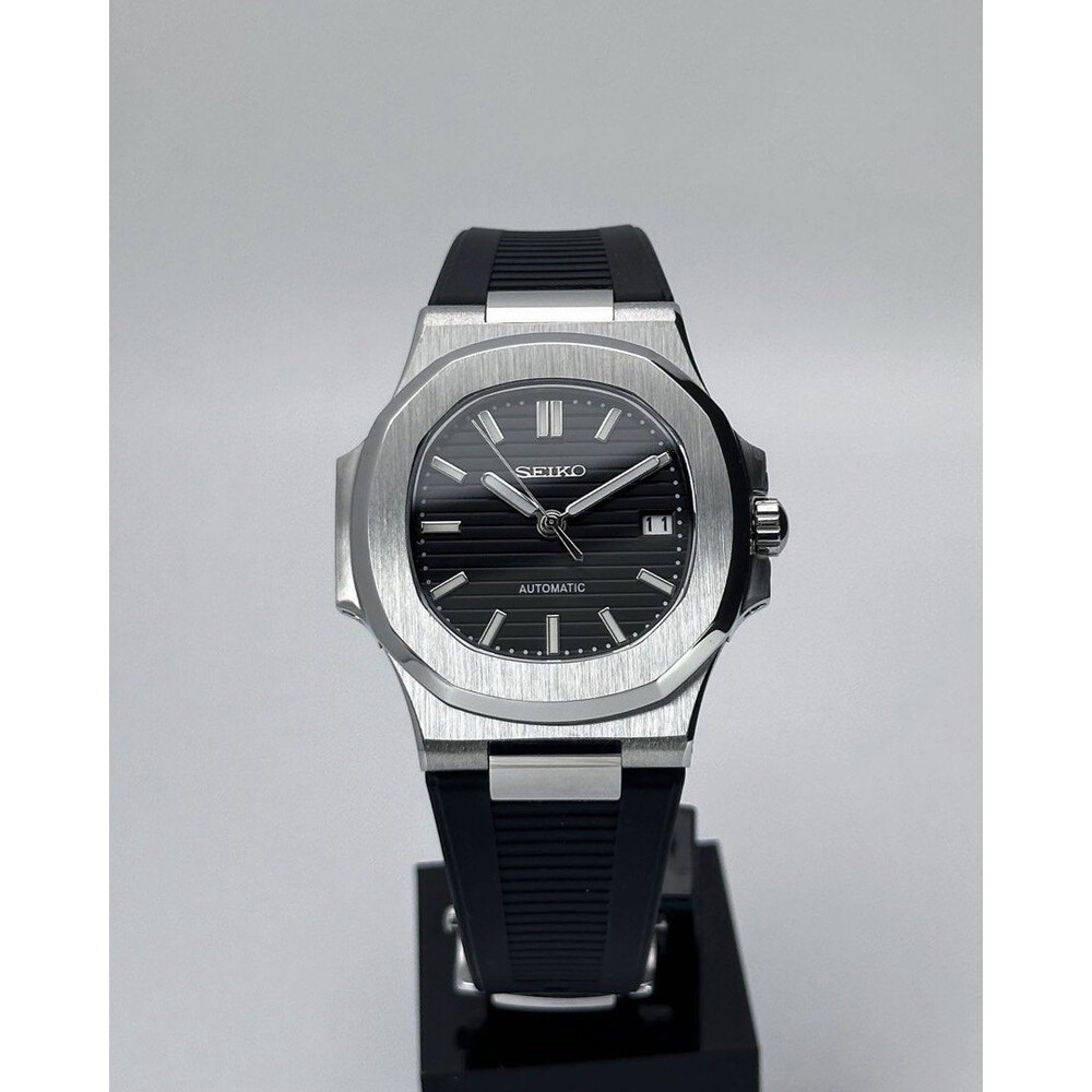 Custom Seiko Mod • Black Nautilus w/ Rubber Strap + Butterfly Buckle • 40mm